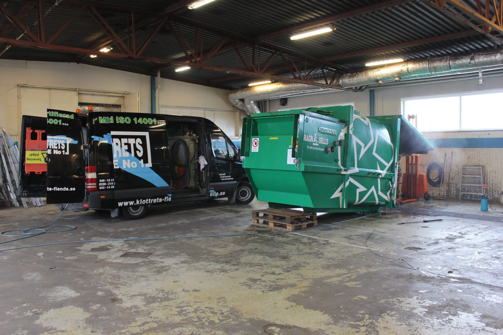 Tvätt av container Tvätt av container