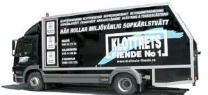 Sopkärlsbil som används för sopkärlstvätt