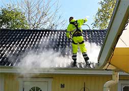 Taktvätten utföres alltid av kvalificerad och utbildad personal